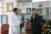 مراسم تودیع روسای جدید و قدیم مجتمع بیمارستانی امام خمینی (ره) و بیمارستان ولیعصر با حضور رئیس دانشگاه برگزار شد